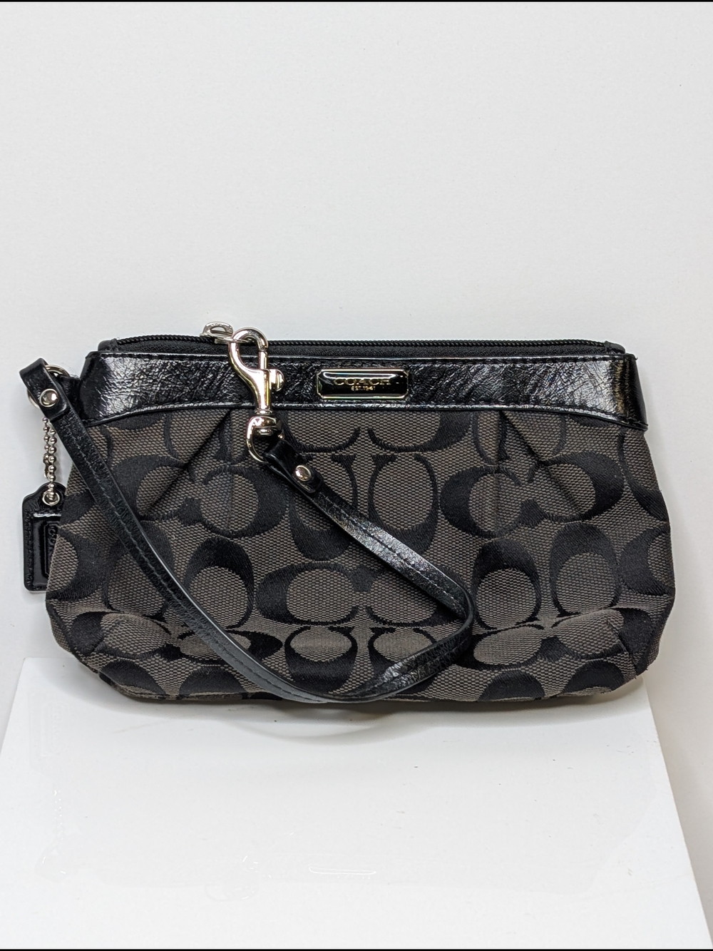 Coach Signature Jacquard Card Pleaded Canvas / Leather Wristlet Clutch